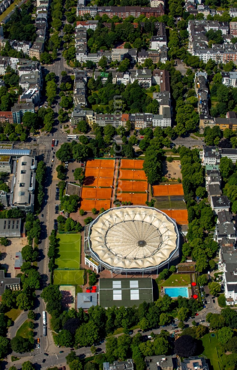 Hamburg from the bird's eye view: The tennis arena at Rothenbaum in Hamburg. The ATP tournament in Hamburg (official German International Open) is a German men's tennis tournament which is held annually at Hamburg Rothenbaum