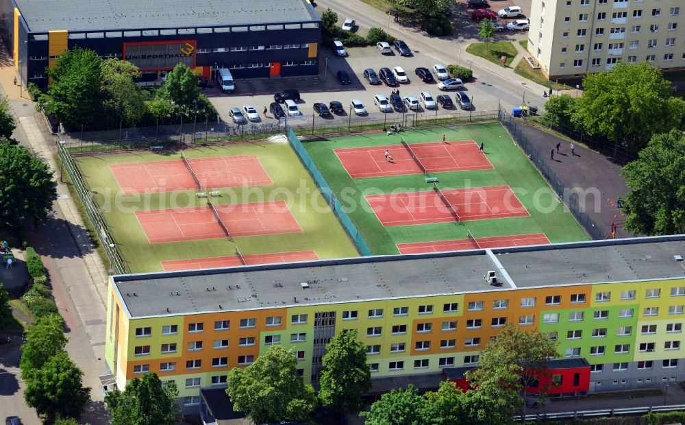 Magdeburg from above - View of tennis courts on the campus of the Otto von Guericke University Magdeburg in the state of Saxony-Anhalt