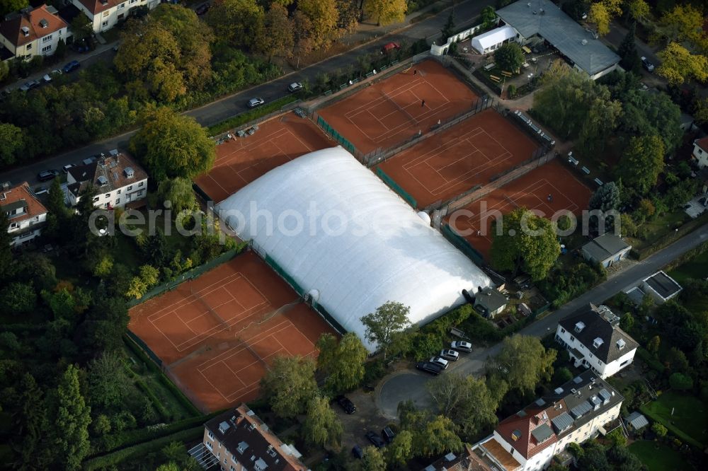 Aerial photograph Berlin - Tennis court sports field Kanzlerweg - Bundesring - Paradestrasse destrict Tempelhof in Berlin