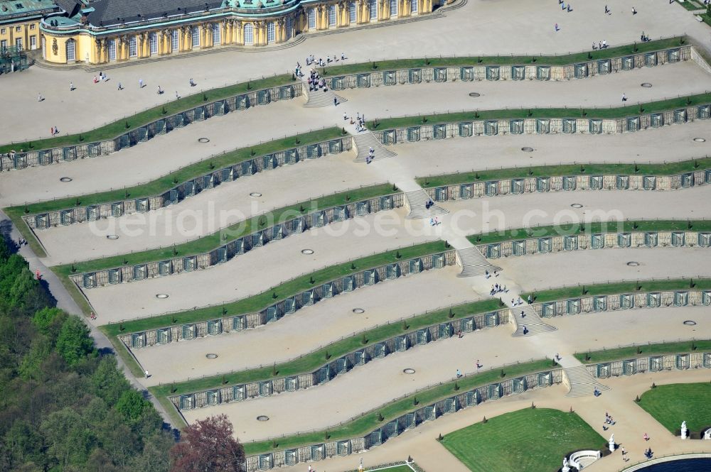 Potsdam from the bird's eye view: View of the fountain in the park of castle Sanssouci in Potsdam. It was built in 1745 together with the flower garden in the Baroque style in the order of the Prussian King Frederick II