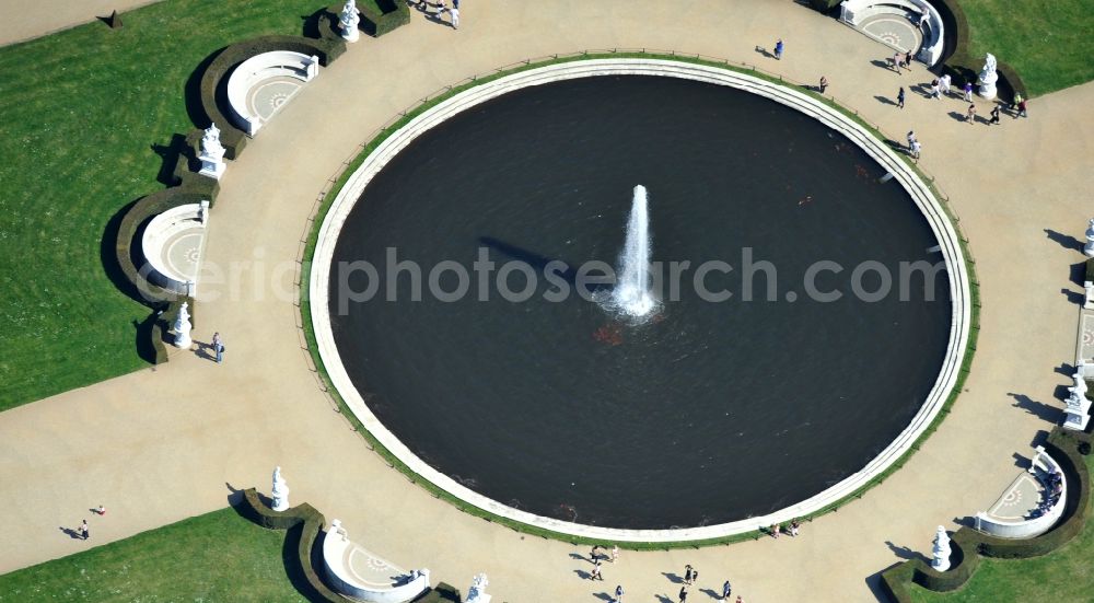 Aerial photograph Potsdam - View of the fountain in the park of castle Sanssouci in Potsdam. It was built in 1745 together with the flower garden in the Baroque style in the order of the Prussian King Frederick II