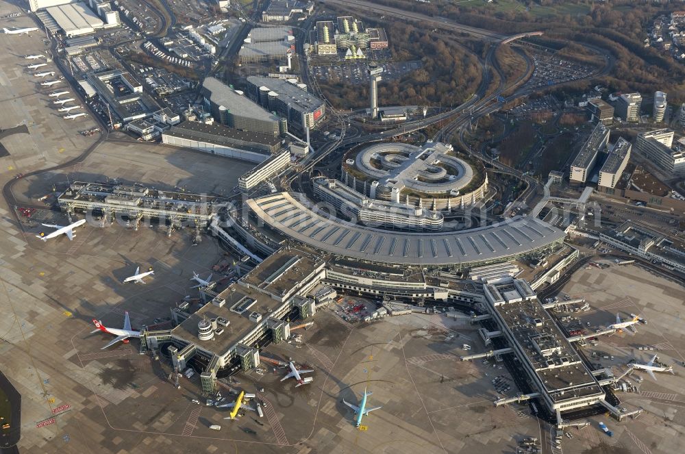 Düsseldorf from the bird's eye view: View to the Duesseldorf International Airport which is the main airport in Nothrhine Westfalia