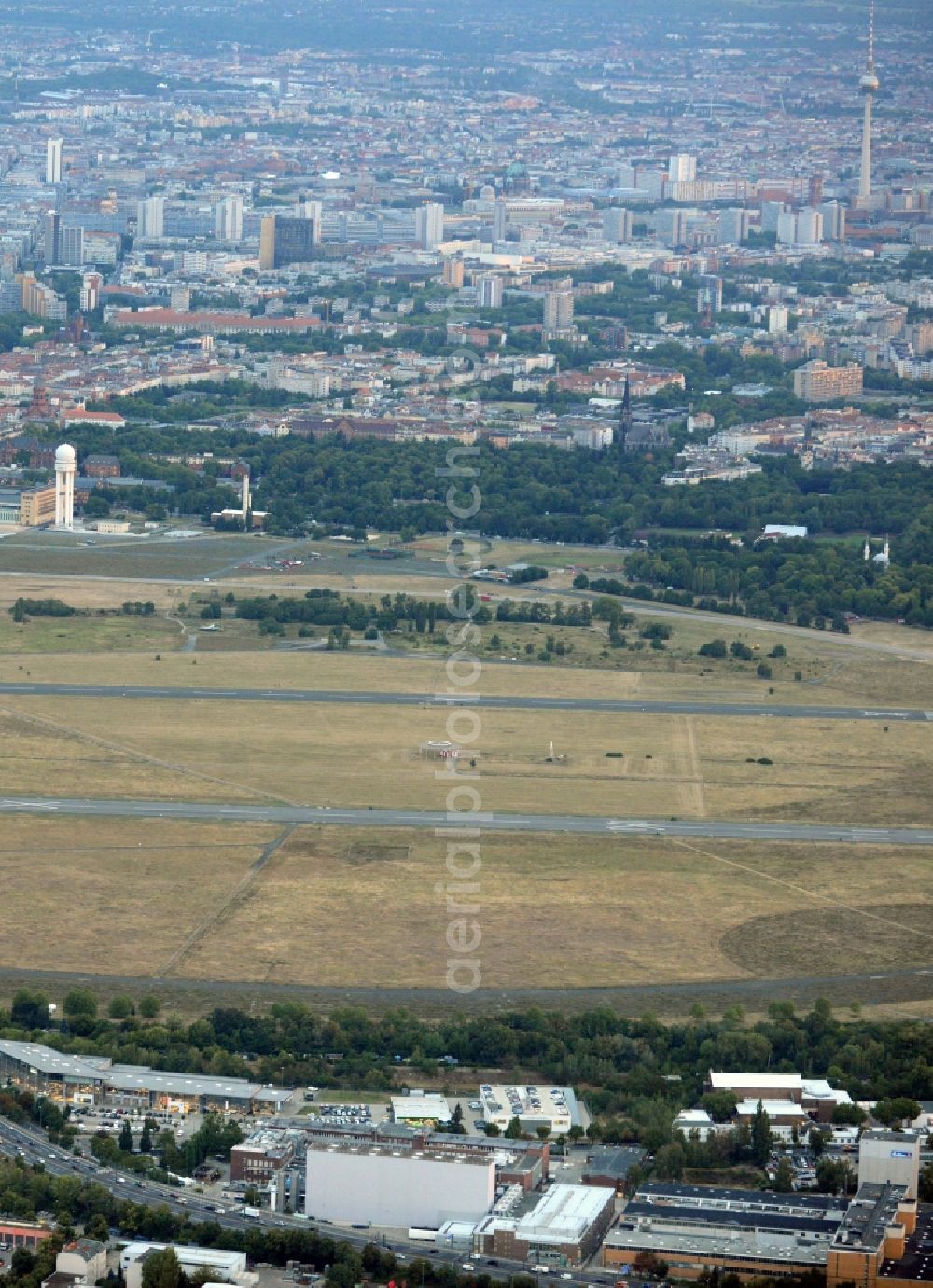 Aerial photograph Berlin - View of the disused airport Berlin - Tempelhof