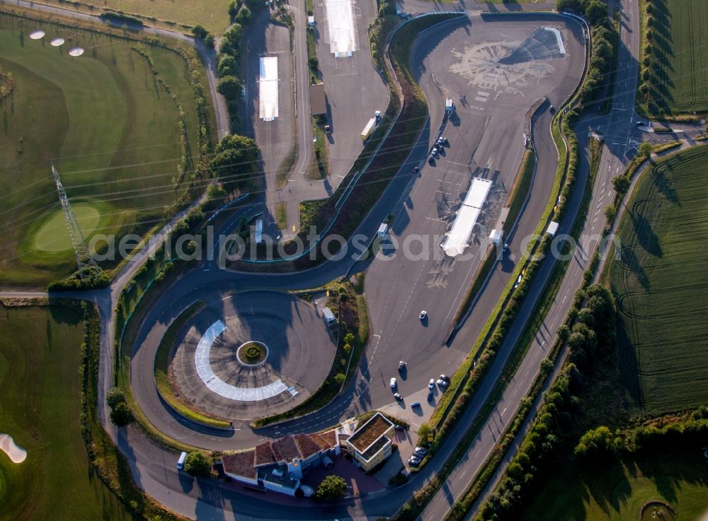 Aerial photograph Gründau - Test track and practice area for training in the driving safety center ADAC Fahrsicherheitszentrum Rhein-Main Gruendau in Gruendau in the state Hesse, Germany