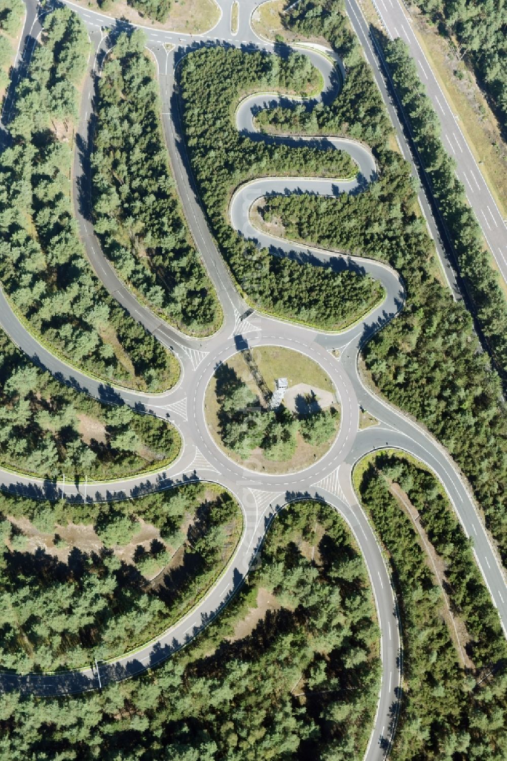 Wittingen from the bird's eye view: Test track and practice area for training in the driving safety center Volkswagen AG Testgelaende Ehra-Lessien in Wittingen in the state Lower Saxony