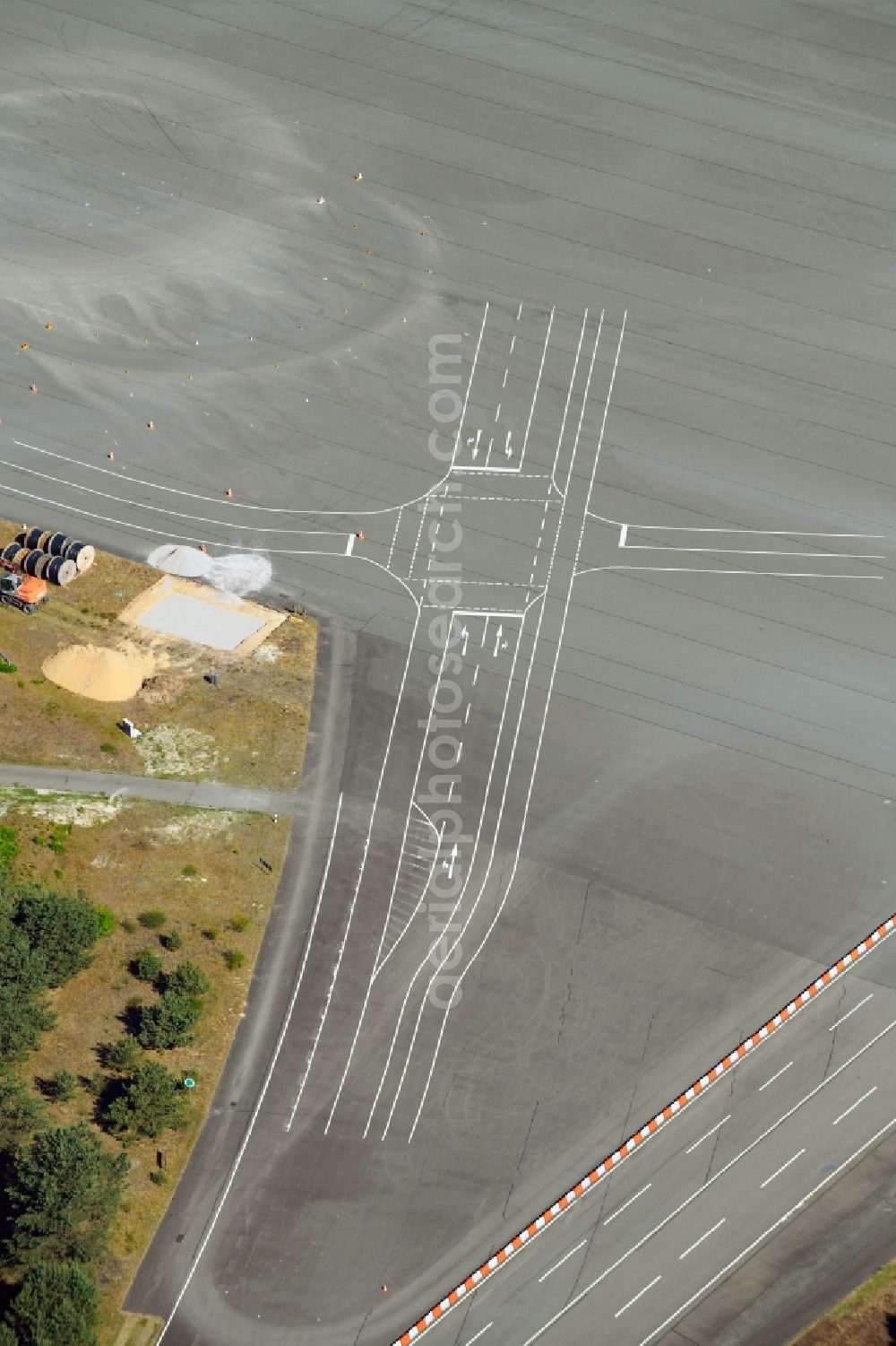 Aerial photograph Wittingen - Test track and practice area for training in the driving safety center Volkswagen AG Testgelaende Ehra-Lessien in Wittingen in the state Lower Saxony