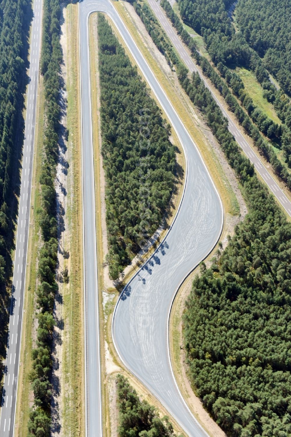 Wittingen from the bird's eye view: Test track and practice area for training in the driving safety center Volkswagen AG Testgelaende Ehra-Lessien in Wittingen in the state Lower Saxony