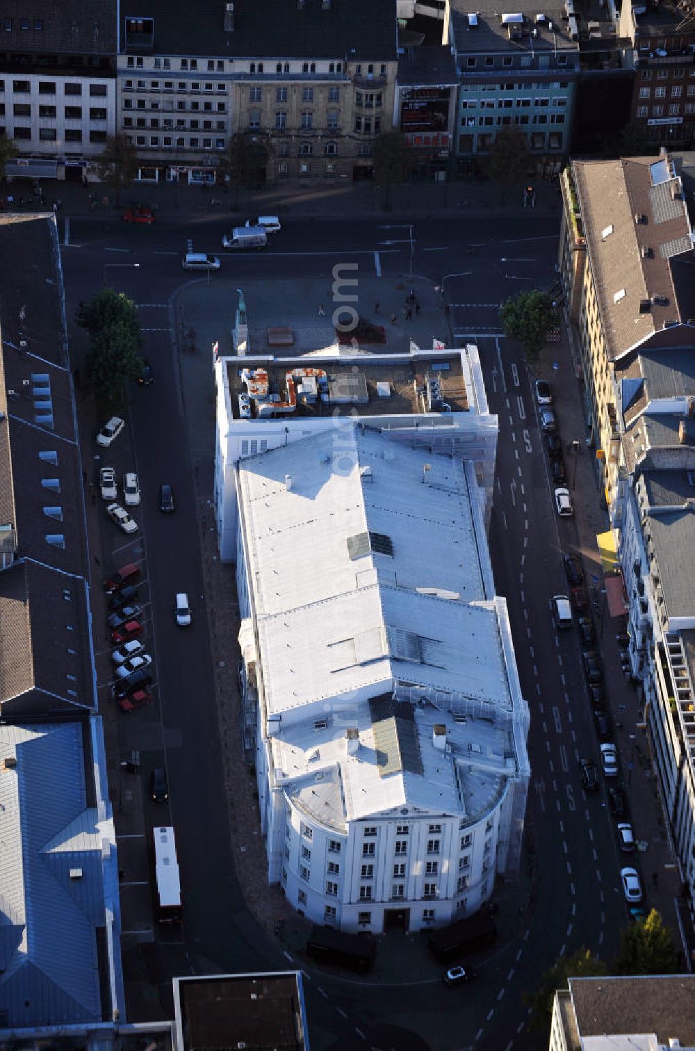 Aerial photograph Aachen - Das Theater Aachen am Kapuzinergraben und Theaterplatz in Aachen. The theatre Aachen at the streets Kapuzinergraben and Theaterplatz in Aachen.