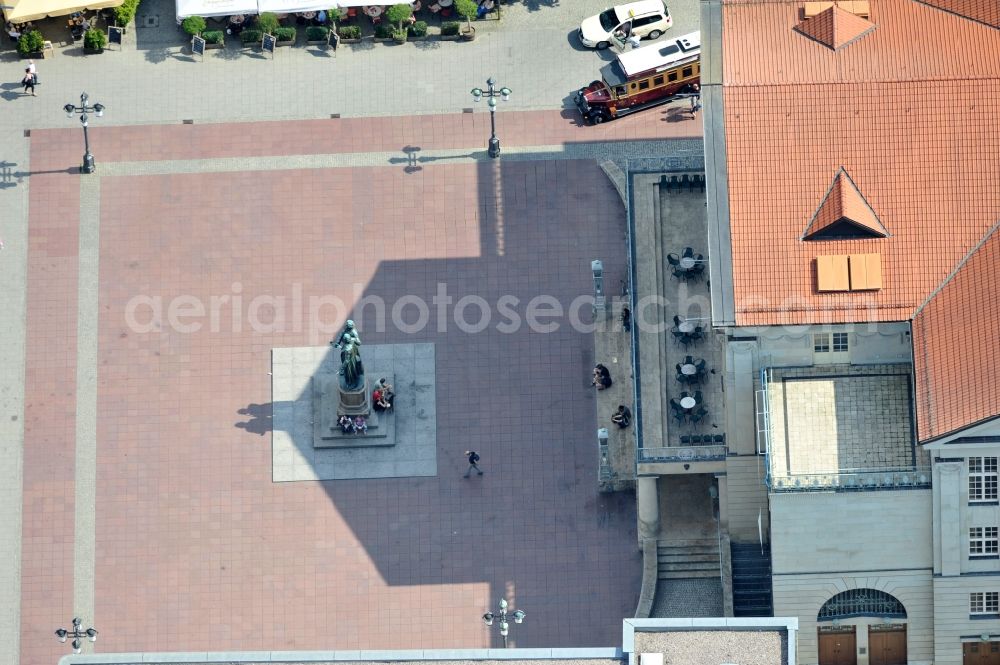 Aerial photograph Weimar - View of the Theatre Square with the Goethe-Schiller monument in front of the German National Theater in Weimar