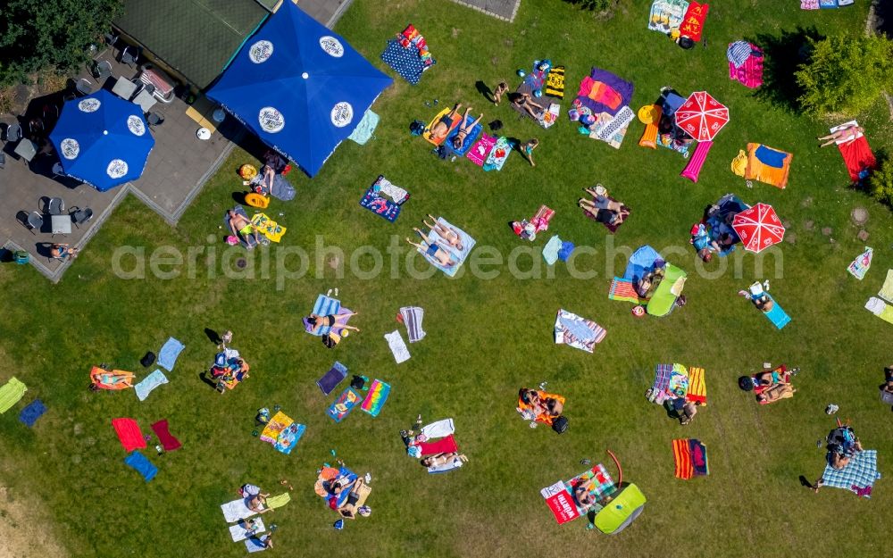 Aerial photograph Dorsten - Spa and swimming pools at the swimming pool of the leisure facility Atlantis Dorsten on Konrad-Adenauer-Platz in Dorsten in the state North Rhine-Westphalia