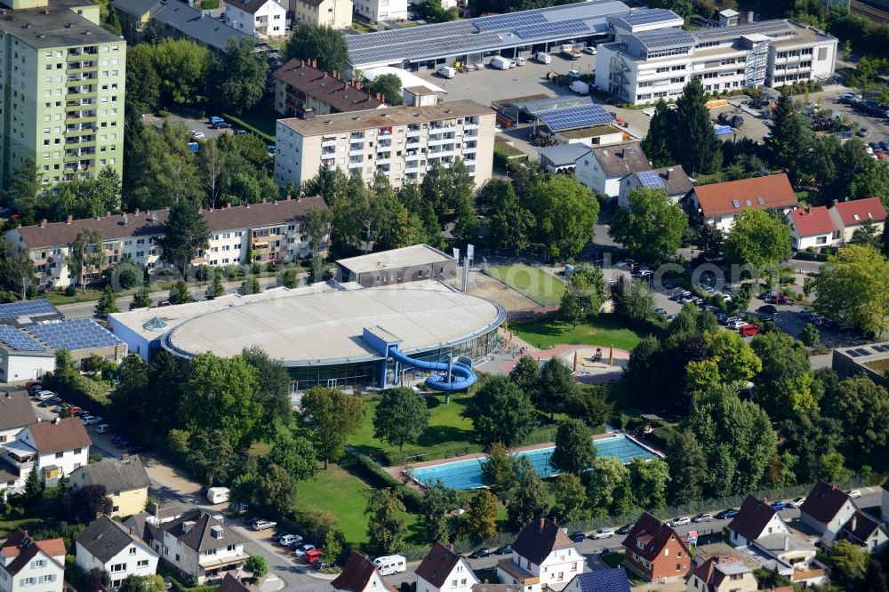 Bensheim from above - Spa and swimming pools at the swimming pool of the leisure facility Basinus-Bad on Spessartstrasse in Bensheim in the state Hesse