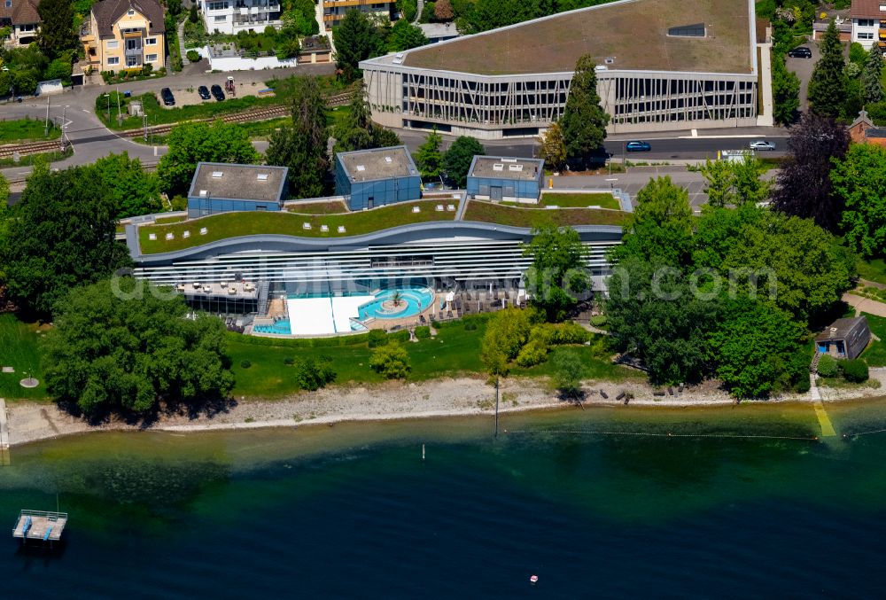 Aerial image Überlingen - Spa and swimming pools at the swimming pool of the leisure facility Bodensee-Therme Ueberlingen on street Bahnhofstrasse in Ueberlingen at Bodensee in the state Baden-Wuerttemberg, Germany