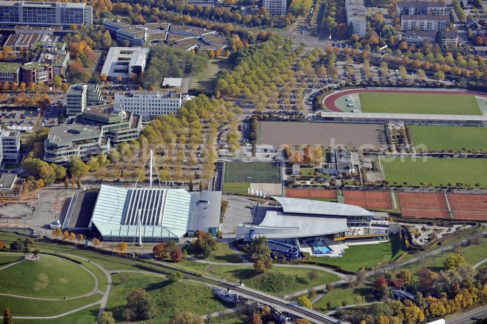 Karlsruhe from above - Spa and swimming pools at the swimming pool of the leisure facility Europabad on street Hermann-Veit-Strasse in the district Suedweststadt in Karlsruhe in the state Baden-Wuerttemberg, Germany