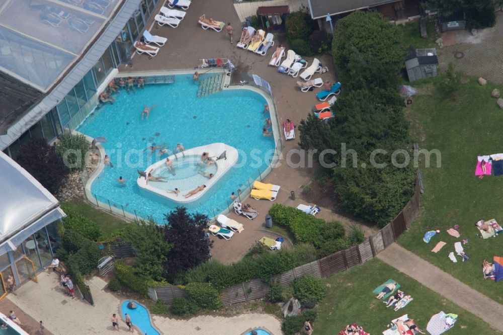 Witten from above - Spa and swimming pools at the swimming pool of the leisure facility Freizeitbad Heveney in Witten in the state North Rhine-Westphalia, Germany