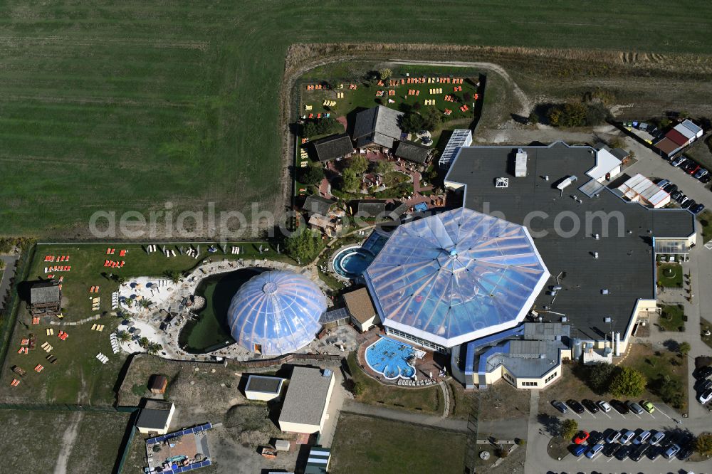 Aerial image Bad Wilsnack - Spa and swimming pools at the swimming pool of the leisure facility Kristalltherme Bad Wilsnack in Bad Wilsnack in the state Brandenburg, Germany