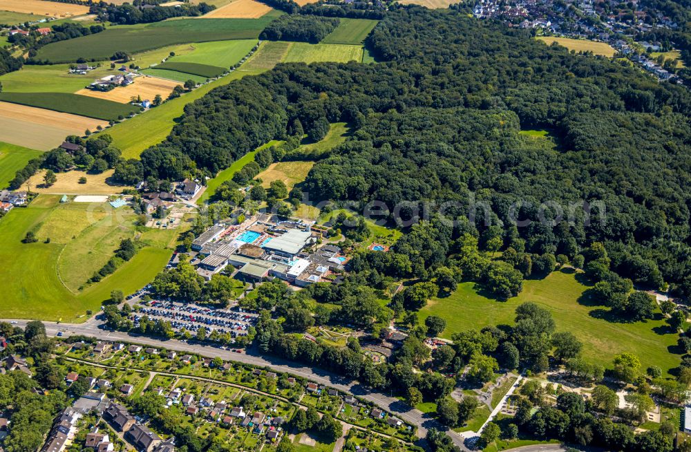 Sodingen from the bird's eye view: Spa and swimming pools at the swimming pool of the leisure facility LAGO Die Therme Am Ruhmbach in Sodingen at Ruhrgebiet in the state North Rhine-Westphalia, Germany