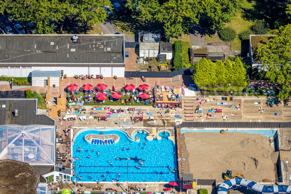 Sodingen from above - Spa and swimming pools at the swimming pool of the leisure facility LAGO Die Therme Am Ruhmbach in Sodingen at Ruhrgebiet in the state North Rhine-Westphalia, Germany