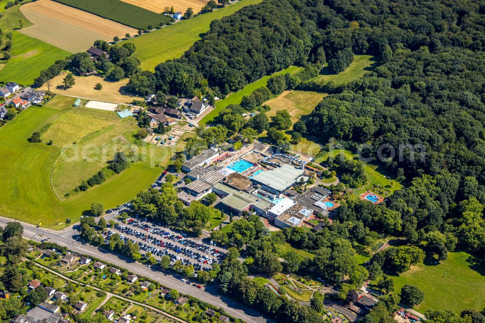 Sodingen from above - Spa and swimming pools at the swimming pool of the leisure facility LAGO Die Therme Am Ruhmbach in Sodingen at Ruhrgebiet in the state North Rhine-Westphalia, Germany