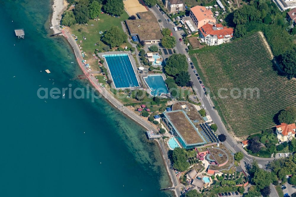 Aerial image Meersburg - Spa and swimming pools at the swimming pool of the leisure facility in Meersburg in the state Baden-Wurttemberg, Germany