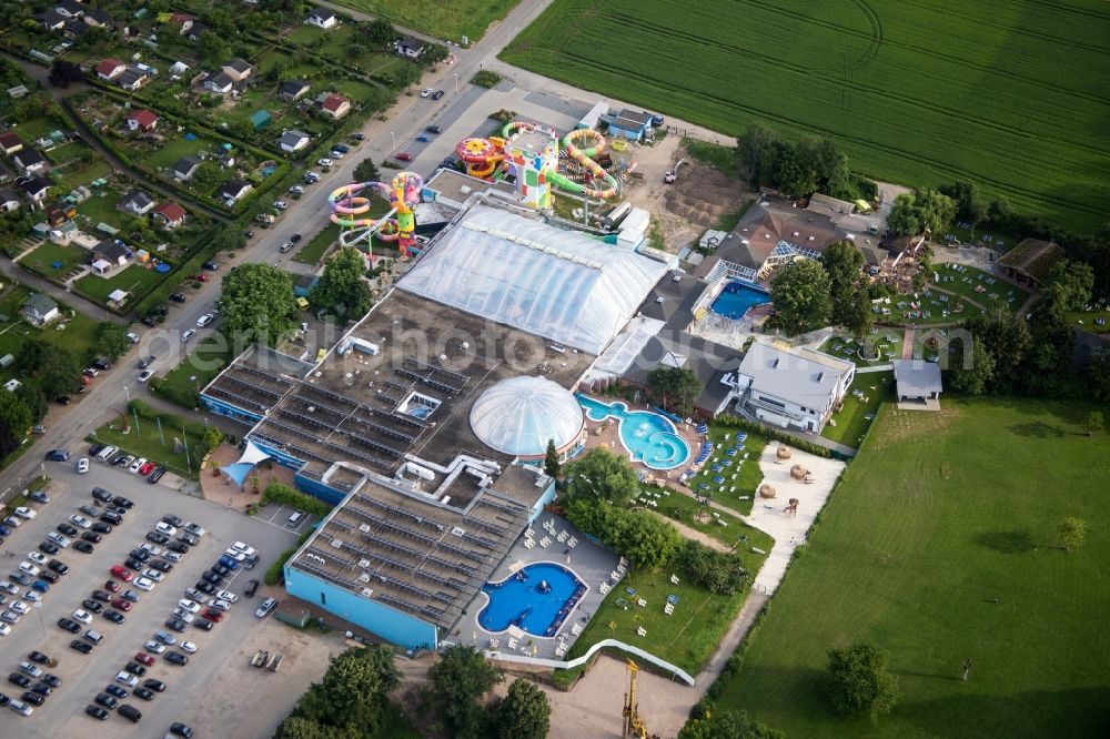 Weinheim from above - Spa and swimming pools at the swimming pool of the leisure facility MIRAMAR Erlebnisbad, Salz & Kristall Therme and Saunaparadies in Weinheim in the state Baden-Wuerttemberg, Germany