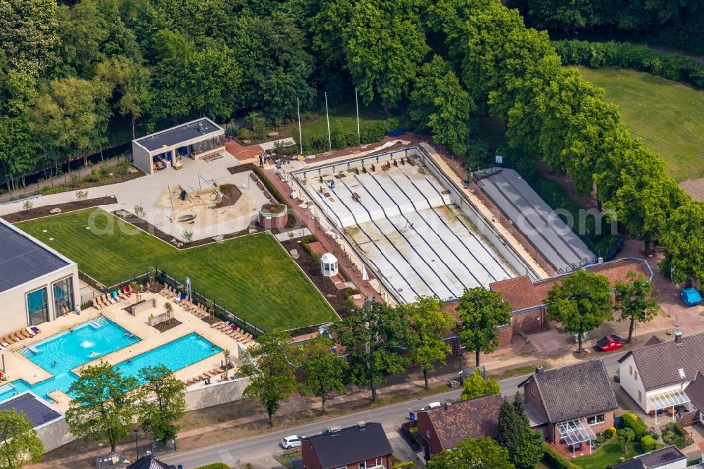 Aerial photograph Werne - Spa and swimming pool at the swimming pool of Recreation Natur-Solebad Werne GmbH in Werne in the state North Rhine-Westphalia