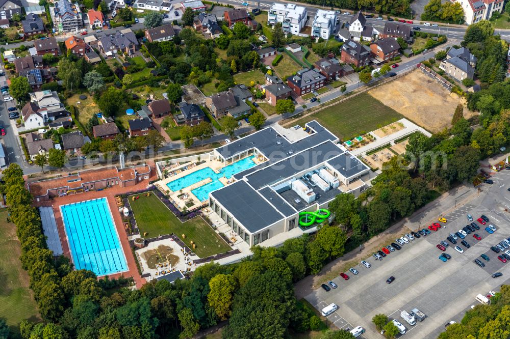 Werne from above - Thermal bath and swimming pool at the outdoor pool of the leisure facility Natur-Solebad Werne GmbH on the street Horneburg in Werne in the state North Rhine-Westphalia, Germany