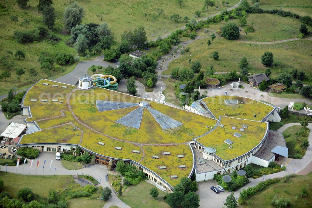 Templin from the bird's eye view: Spa and swimming pools at the swimming pool of the leisure facility NaturThermeTemplin GmbH in Templin in the state Brandenburg