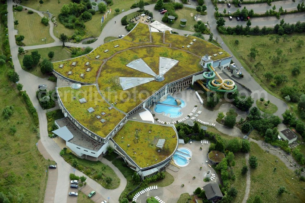 Templin from the bird's eye view: Spa and swimming pools at the swimming pool of the leisure facility NaturThermeTemplin GmbH in Templin in the state Brandenburg