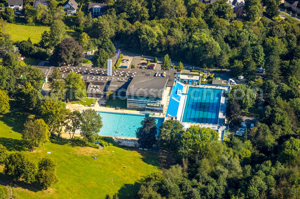 Aerial image Velbert - spa and swimming pools at the swimming pool of the leisure facility Panoronabad Velbert-Neviges on Wiesenweg in Velbert in the state North Rhine-Westphalia, Germany