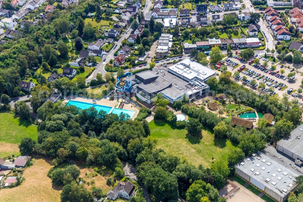 Gevelsberg from above - Spa and swimming pools at the swimming pool of the leisure facility Schwimm-in Gevelsberg on Ochsenkonp in Gevelsberg in the state North Rhine-Westphalia, Germany