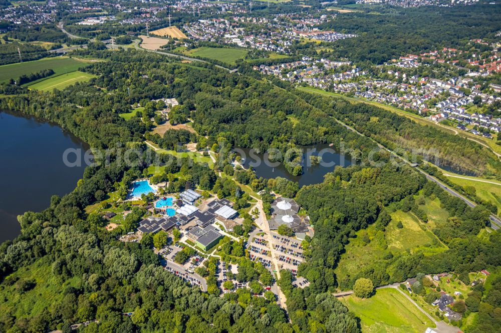 Aerial photograph Dortmund - Spa and swimming pools at the swimming pool of the leisure facility Solebad Wischlingen on Hoefkerstrasse in the district Wischlingen in Dortmund at Ruhrgebiet in the state North Rhine-Westphalia, Germany