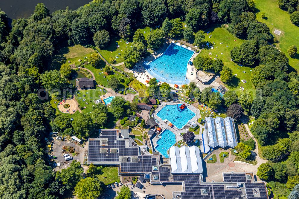 Dortmund from the bird's eye view: Spa and swimming pools at the swimming pool of the leisure facility Solebad Wischlingen on Hoefkerstrasse in the district Wischlingen in Dortmund at Ruhrgebiet in the state North Rhine-Westphalia, Germany