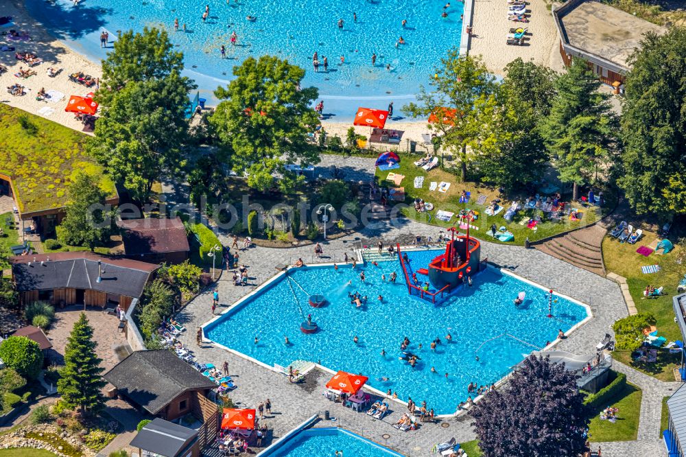 Aerial image Dortmund - Spa and swimming pools at the swimming pool of the leisure facility Solebad Wischlingen on Hoefkerstrasse in the district Wischlingen in Dortmund at Ruhrgebiet in the state North Rhine-Westphalia, Germany