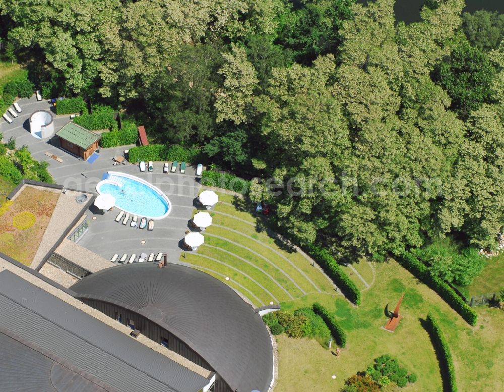 Aerial image Bad Belzig - Spa and swimming pools at the swimming pool of the leisure facility SteinTherme Am Kurpark in Bad Belzig in the state Brandenburg, Germany