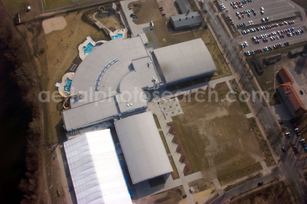 Oranienburg from the bird's eye view: Spa and swimming pools at the swimming pool of the leisure facility TURM ErlebnisCity on Andre-Picon-Strasse in Oranienburg in the state Brandenburg, Germany