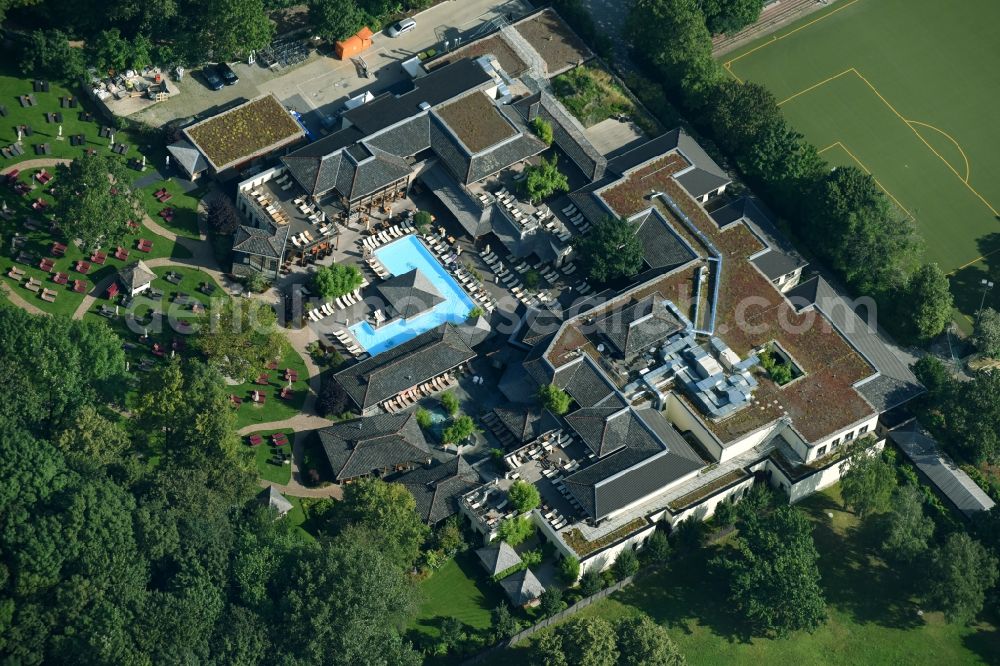 Aerial image Berlin - Spa and swimming pool of Recreation Vabali Spa at Seydlitzstrasse the Moabit district of Berlin, Germany