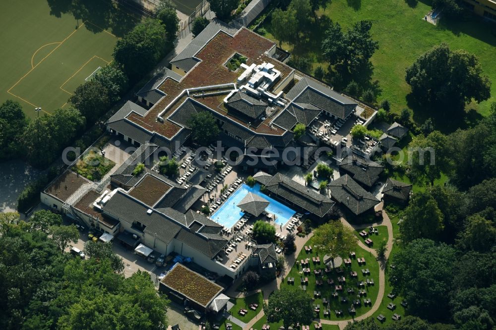 Berlin from the bird's eye view: Spa and swimming pool of Recreation Vabali Spa at Seydlitzstrasse the Moabit district of Berlin, Germany