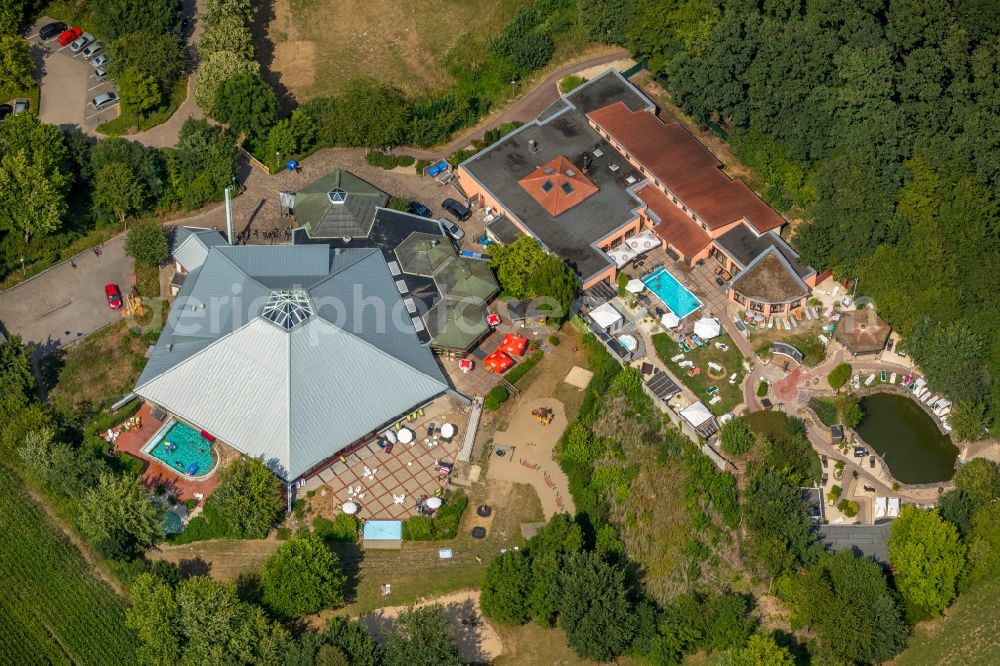 Aerial image Everswinkel - Spa and swimming pools at the swimming pool of the leisure facility Vitus-Bad Alverskirchener Strasse in Everswinkel in the state North Rhine-Westphalia, Germany