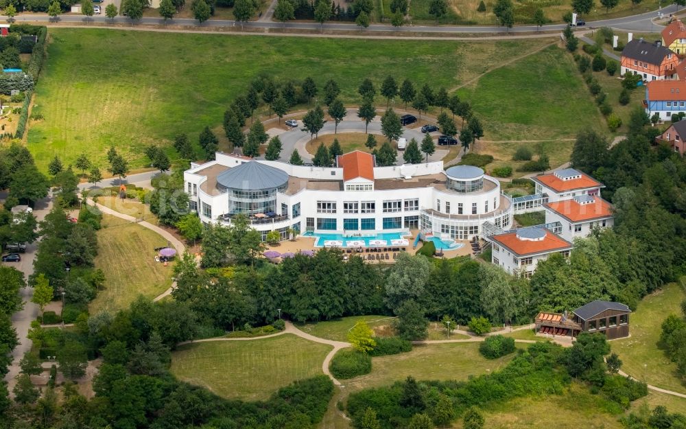 Aerial image Göhren-Lebbin - Spa and swimming pools at the swimming pool of the leisure facility SPAworld Fleesensee in Goehren-Lebbin in the state Mecklenburg - Western Pomerania