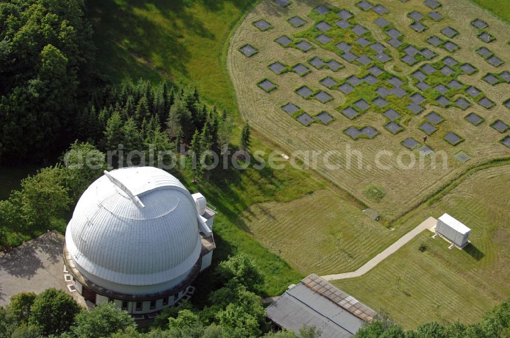 Tautenburg from above - Blick auf die Thüringer Landessternwarte in Tautenburg, 10 km nordöstlich von Jena. Das Observatorium wurde 1960 als Institut der damaligen Deutschen Akademie der Wissenschaften gegründet und besitzt mit dem Alfred-Jensch-Teleskop das größte Teleskop auf deutschem Boden. View of the Thuringian State Observatory in Tautenburg, 10 km northeast of Jena. The observatory was founded in 1960 as an institute of the former German Academy of Sciences and possess the Alfred-Jensch-telescope, the largest telescope in Germany.