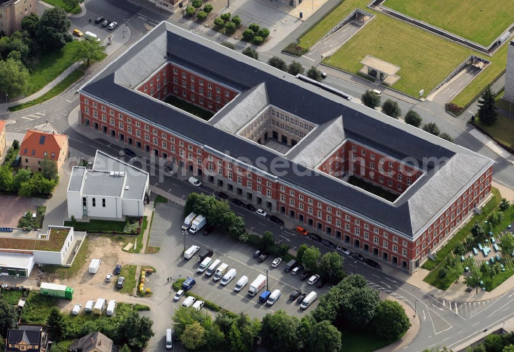 Aerial photograph Weimar - Former Grauforum at the square Weimarplatz in Weimar in the state of Thuringia. The building is now the second building ( Building 2 ) of the National Administration Office Thuringia