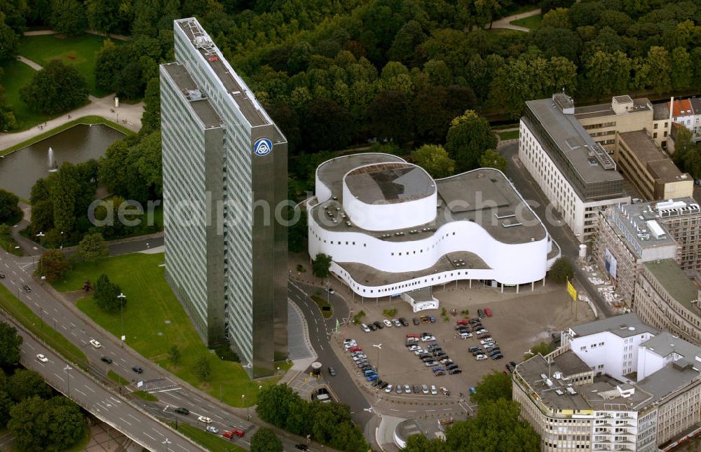 Düsseldorf from the bird's eye view: Blick auf das Thyssen-Hochhaus den Sitz der Thyssen Krupp AG und das Schauspielhaus. Duesseldorf administrative building of the Thyssen steel company and the theatre.