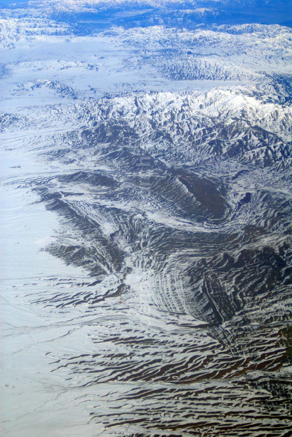 Dera Ghazi Khan / Pakistan from the bird's eye view: Grenze zu Afghanistan westlich der Tiefebene bei Dera Ghazi Khan in Pakistan.