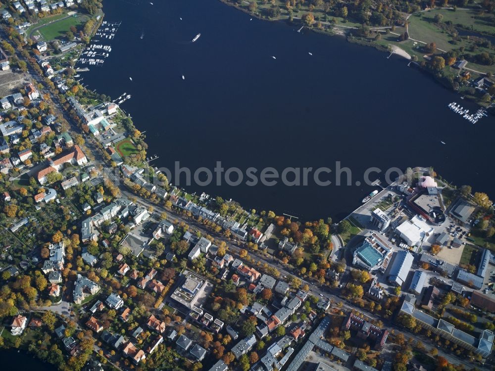 Aerial photograph Potsdam - View of the lake Tiefer See in Potsdam in the state Brandenburg