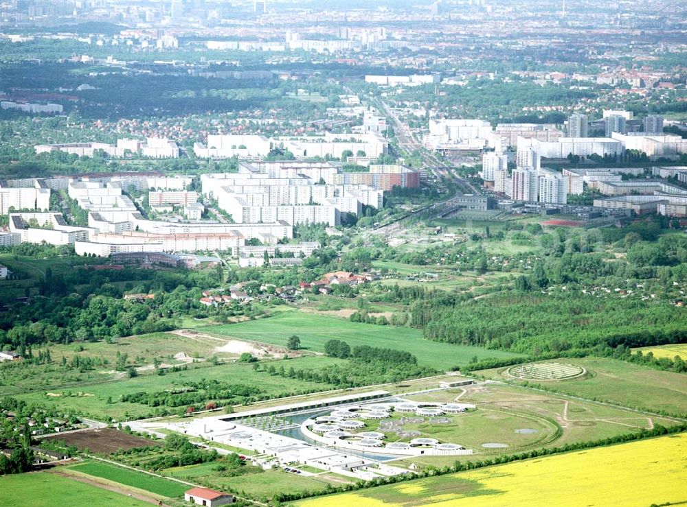 Berlin / Hohenschönhausen from the bird's eye view: Tierheim Falkenberg. Datum: 15.05.03