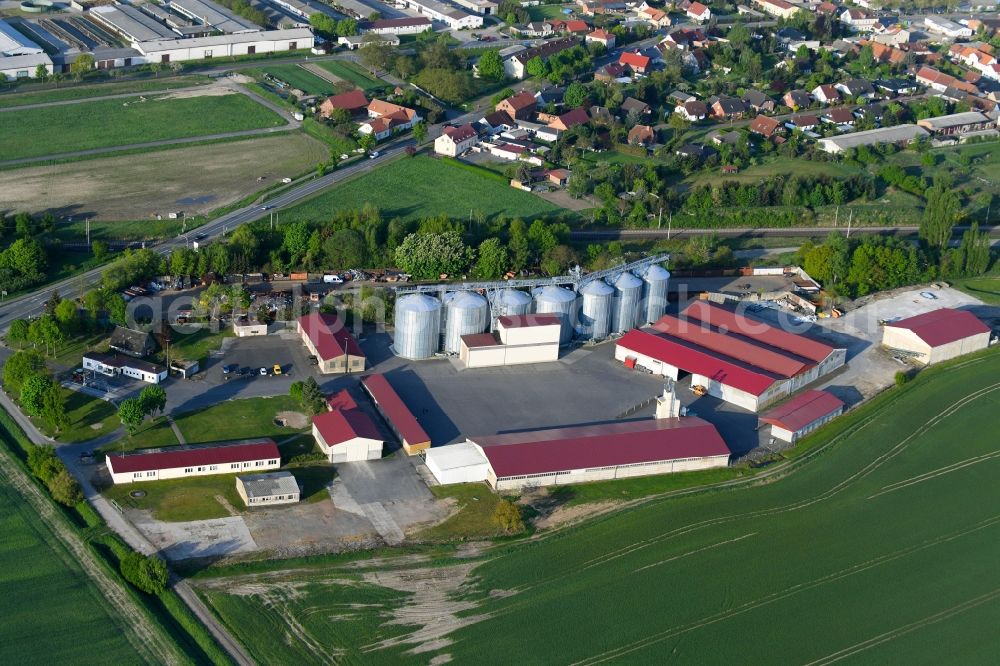 Aerial photograph Salzwedel - Animal breeding equipment Livestock breeding for meat production in Salzwedel in the state Saxony-Anhalt, Germany