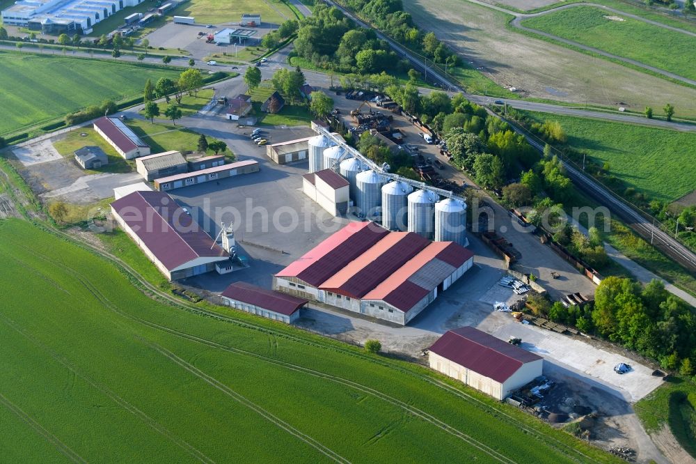 Aerial photograph Salzwedel - Animal breeding equipment Livestock breeding for meat production in Salzwedel in the state Saxony-Anhalt, Germany