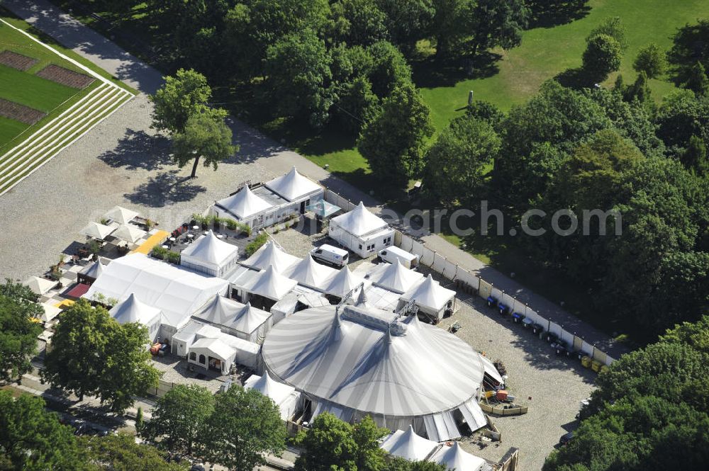 Aerial photograph Berlin - Look at the Tipi at the chacellery next to the congress hall