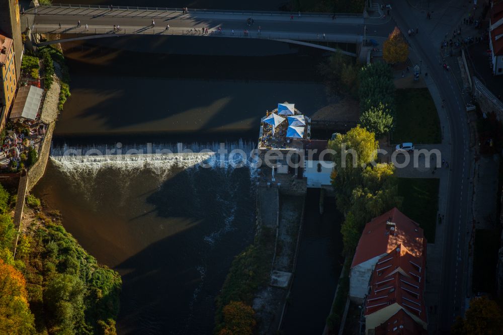 Aerial photograph Görlitz - Tables and benches of open-air restaurant Restaurant Vierradenmuehle on Fluss Neisse in Zgorzelec - Gerltsch in Dolnoslaskie - Niederschlesien, Poland