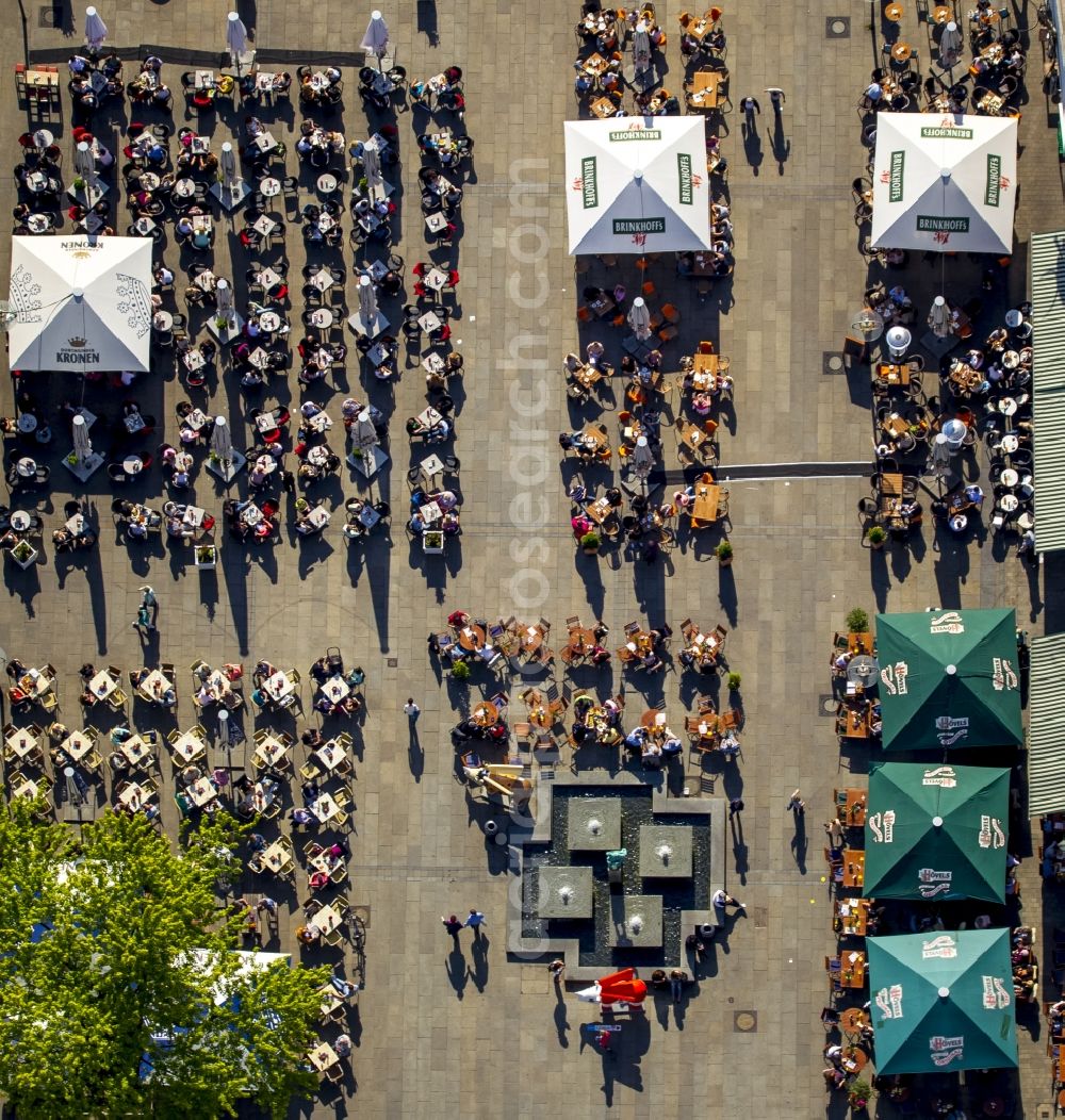 Aerial photograph Dortmund - Tables and benches of open-air restaurants am Alten Markt in Dortmund in the state North Rhine-Westphalia